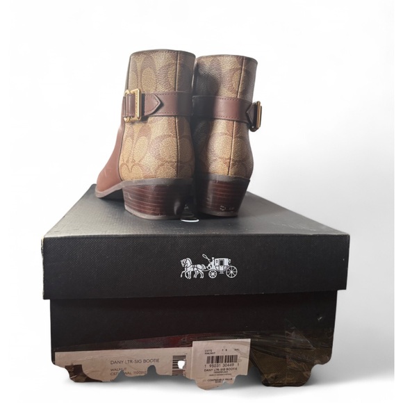 Coach Dany Boots - Picture 5 of 8